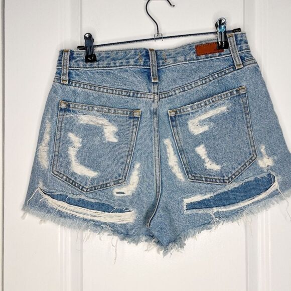 Abercrombie Annie High Rise Distressed Jean Shorts Size 26 / 2 - Picture 2 of 5